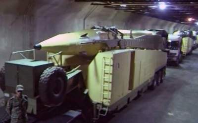 ویدئو: رونمایی فرمانده سپاه پاسداران از سیلوی موشکی ضد کشتی در ساحل خلیج فارس