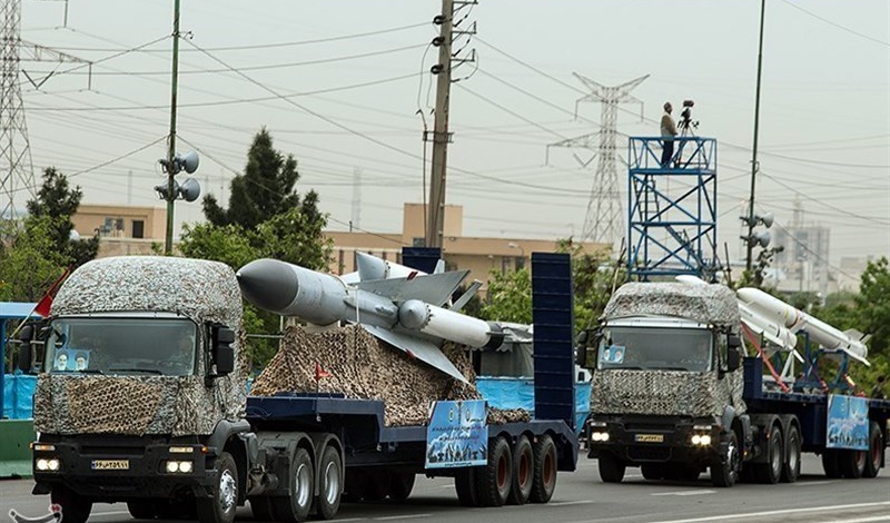 Iran Army unveils new military hardware in parade