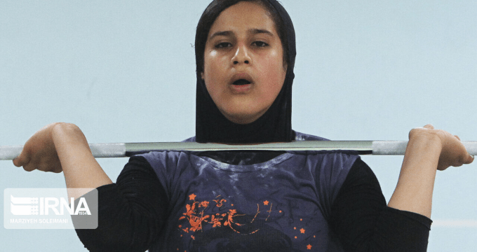 Iranian female weightlifter makes history in Tashkent