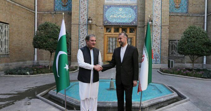 Iran, Pakistan FMs stress regional coop. for Afghan peace