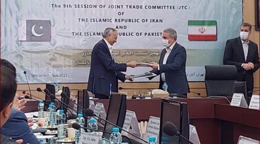 Iran, Pakistan look to new era in trade with barter deal