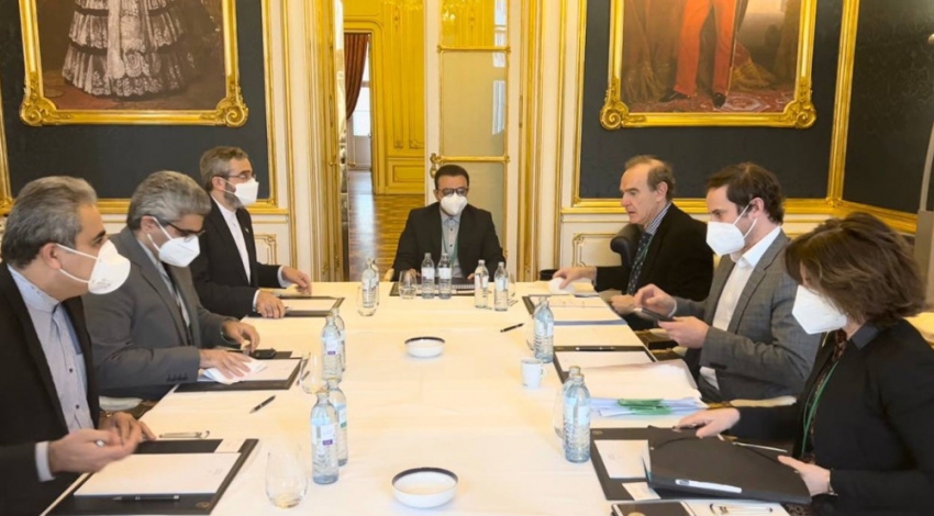 Intensive sanctions removal talks between Iran, P4+1 delegates underway in Vienna