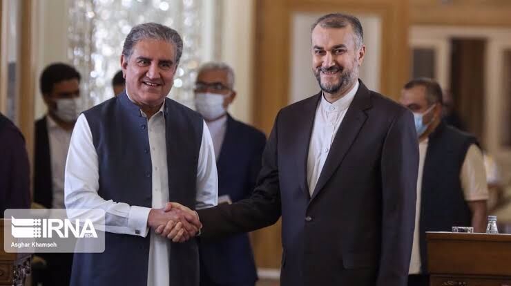 Iran, Pakistan FMs to discuss Vienna talks in China