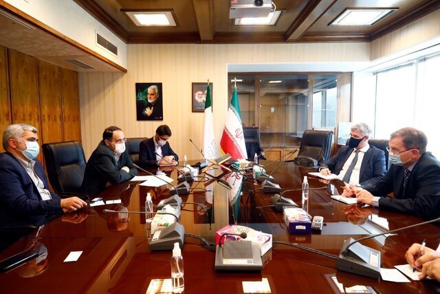 Iran, Hungary to develop scientific co-op Society