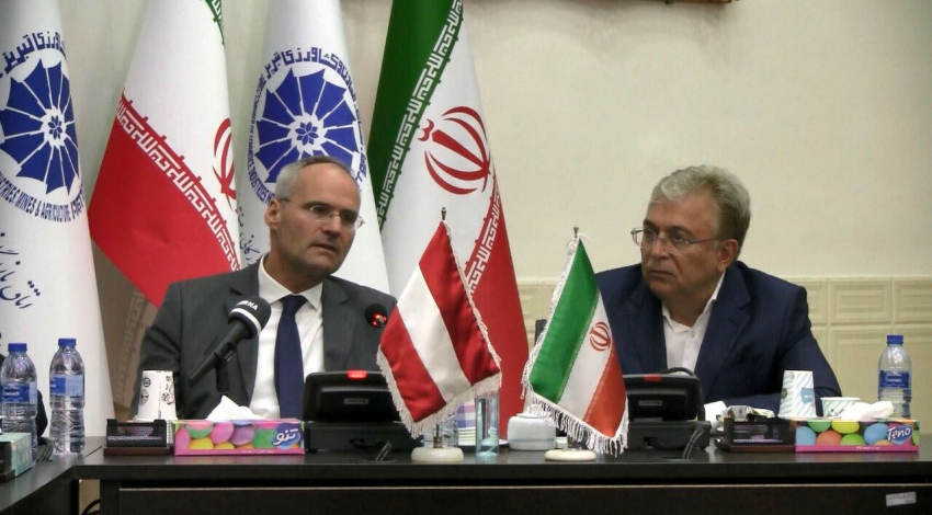 Envoy: Austrian businessmen interested in developing ties with Iran
