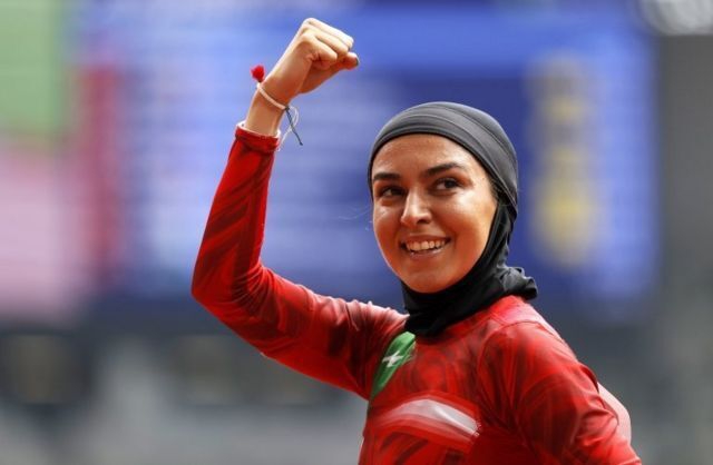 Iran female runner gains silver medal of Solidarity Games