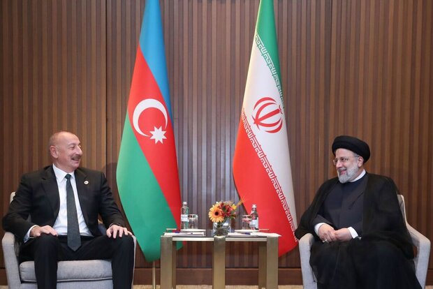 Raisi meets with Azeri counterpart in Kazakhstan