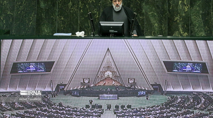 Iranian president submits annual budget bill to parliament