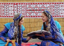 A Look at Iranian Turkmen Clothing