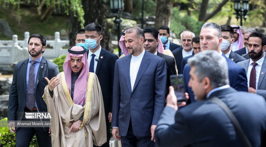 Iran, Saudi Arabia officially resume ties after FMs meeting