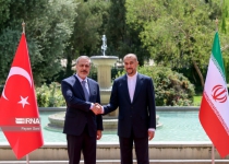 Iranian, Turkish FMs meet in Tehran, discuss range of issues