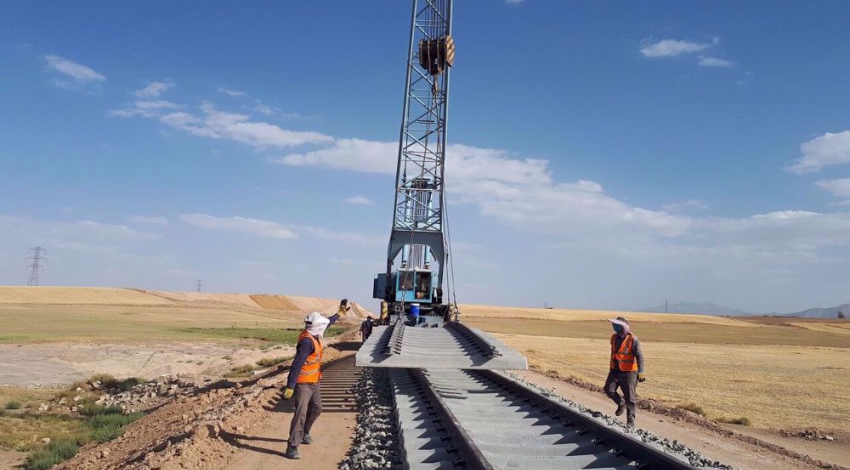 Iran launches major railroad project in desert region