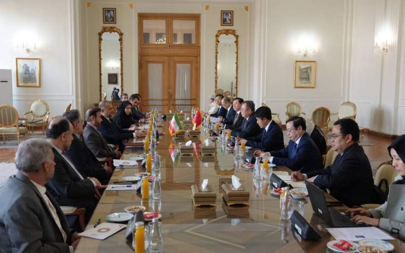 Iran FM, Chinese minister hold talks in Tehran