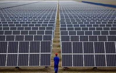 Iran builds 4,000 MW solar power plant