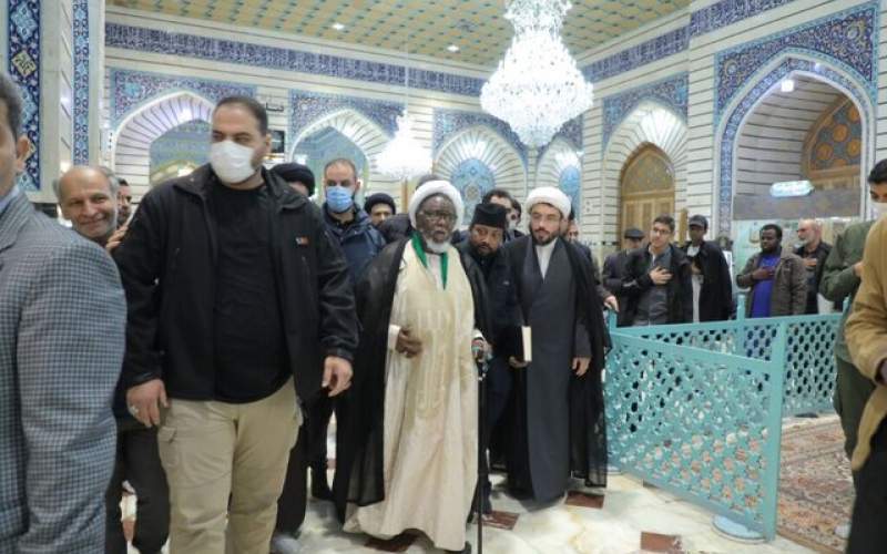 Video: Sheikh Zakzaki visits Holy Shrine of Hazrat Masoumeh (AS)