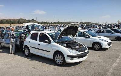 قیمت خودرو در بازار شب عید / بازار همچنان راکد است