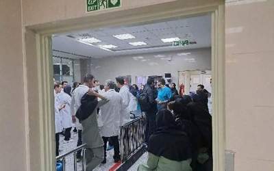 تجمع دوباره پرستاران شیرازی: وزیر بهداشت پاسخگو باشد