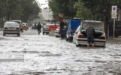 بارش باران در ۲۲ استان کشور / احتمال سرریز شدن سدها