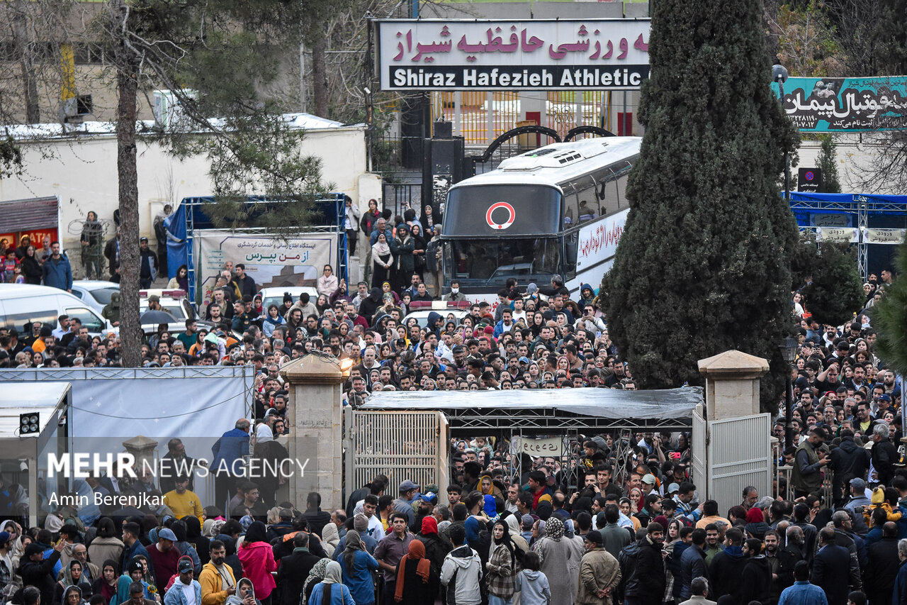 Nowruz celebration at tomb of Hafez Shirazi