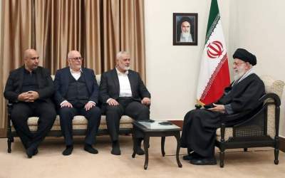 Ayatollah Seyyed Ali Khamenei and Head of the Political Bureau of Hamas Ismail Haniyeh meeting
