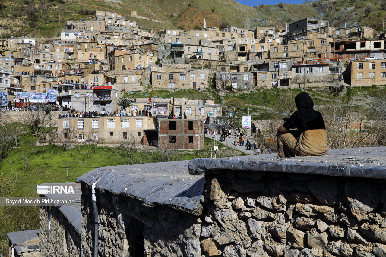 Hezar Daf ceremony in Iranian Village