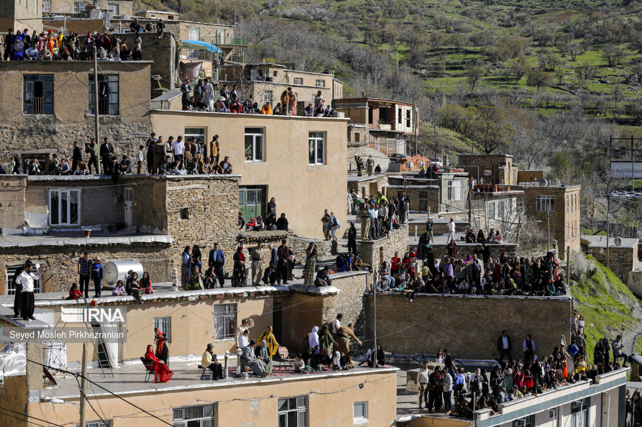 Hezar Daf ceremony in Iranian Village