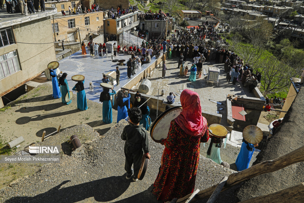 Hezar Daf ceremony in Iranian Village