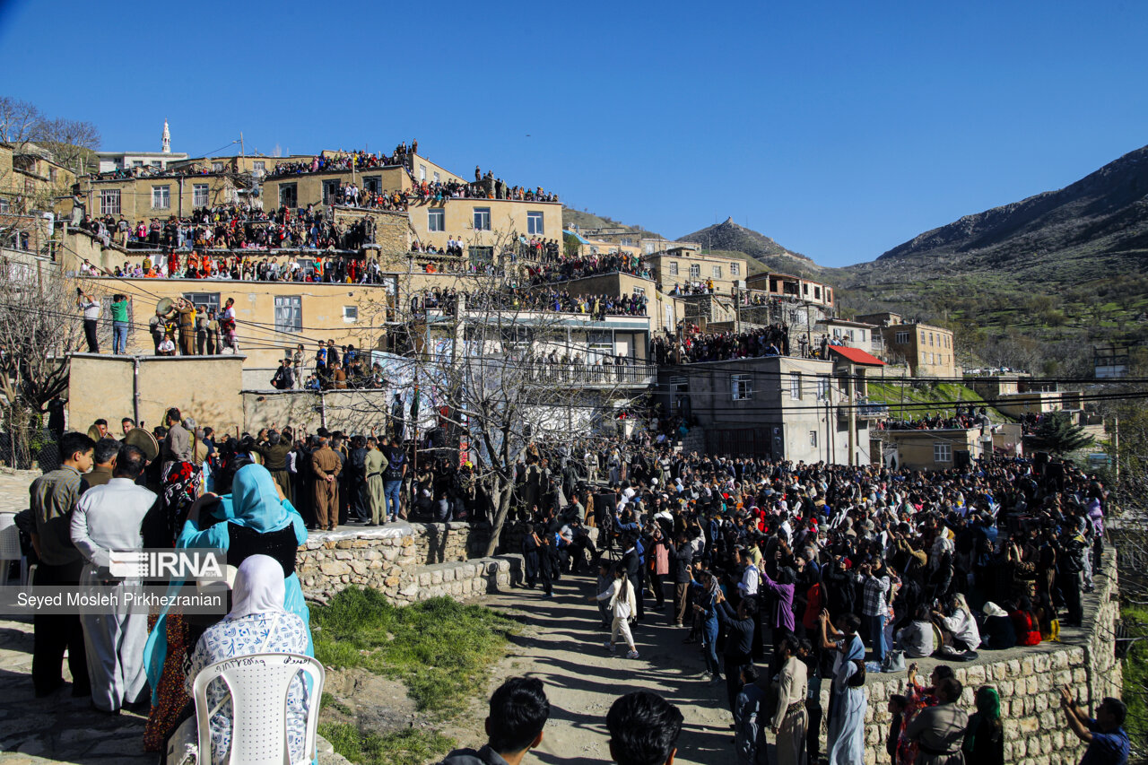 Hezar Daf ceremony in Iranian Village