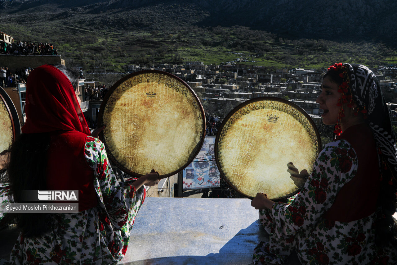 Hezar Daf ceremony in Iranian Village