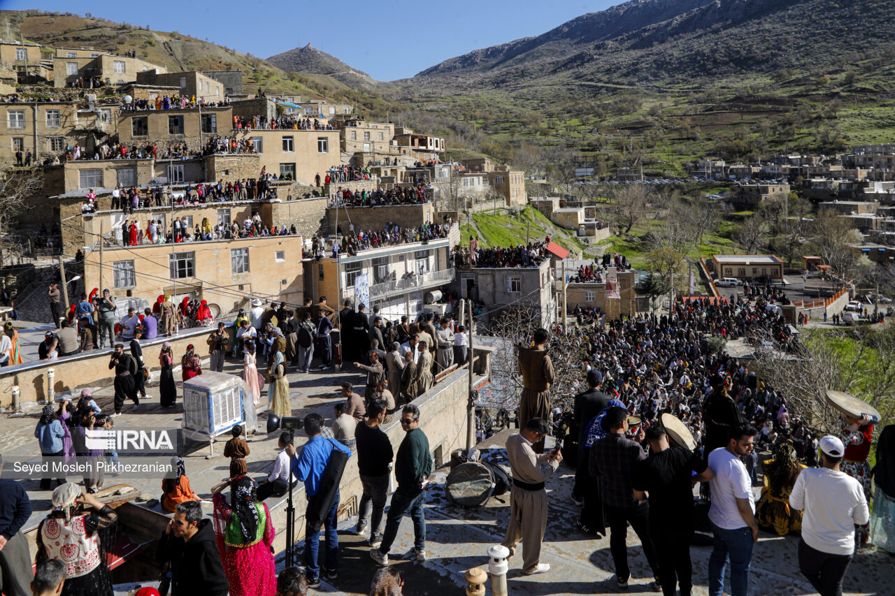 Hezar Daf ceremony in Iranian Village