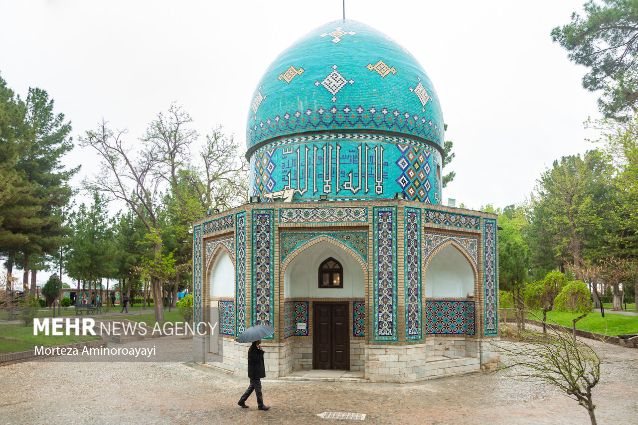 Attar Neishabouri tomb