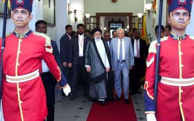 Iranian President Ebrahim Raisi and Sri Lankan President Ranil Wickremesinghe