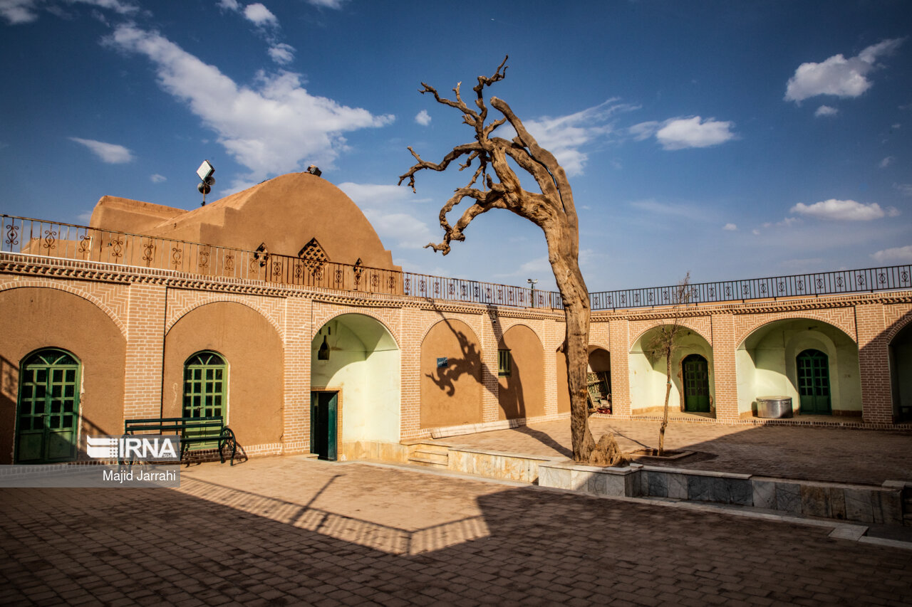 Fahraj historical village
