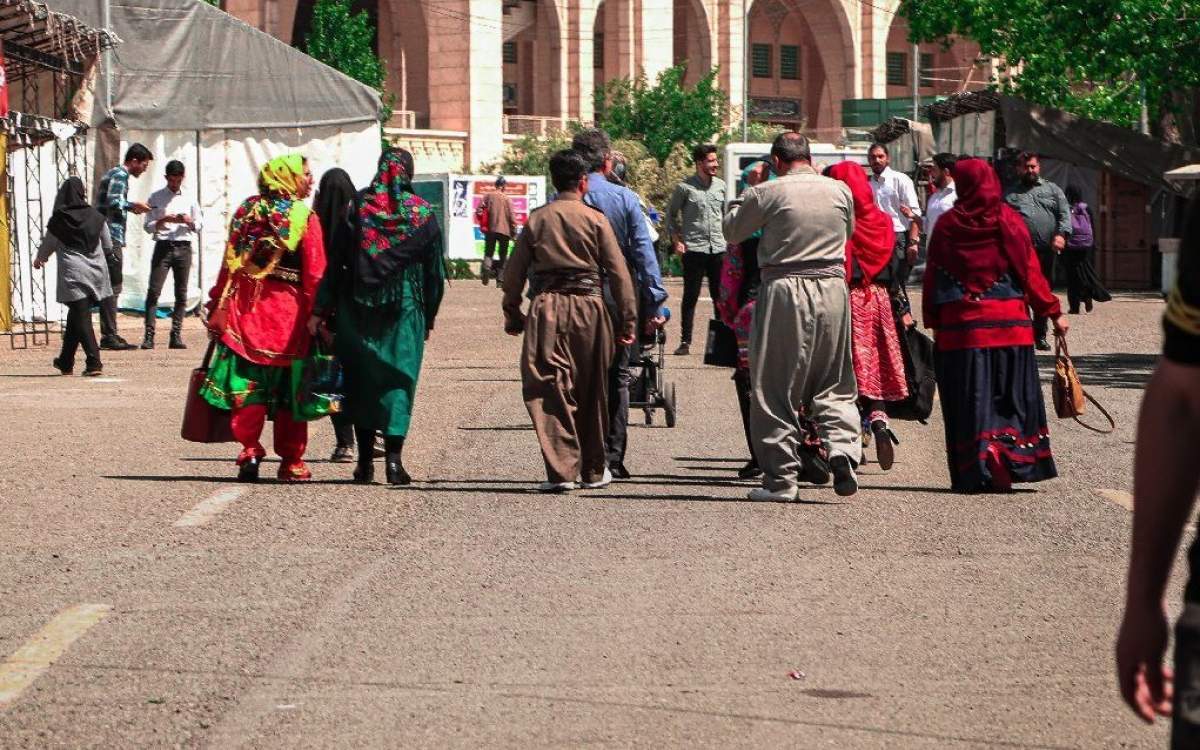 سی و پنجمین نمایشگاه بین المللی کتاب تهران درهای خود را به روی مردم باز کرد