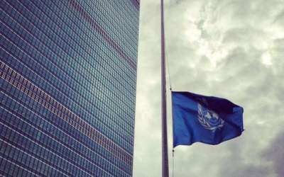فیلم: لحظه نیمه‌برافراشته شدن پرچم سازمان ملل متحد به‌مناسب شهادت رئیس‌جمهور ایران  