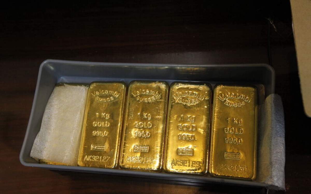 Iran imports 4.6 tons of gold bullion in March-May