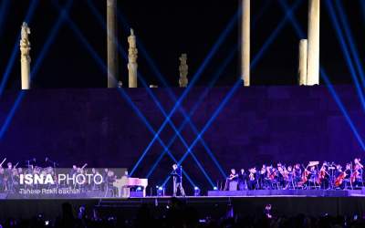 Alireza Qorbani music concert in Persepolis