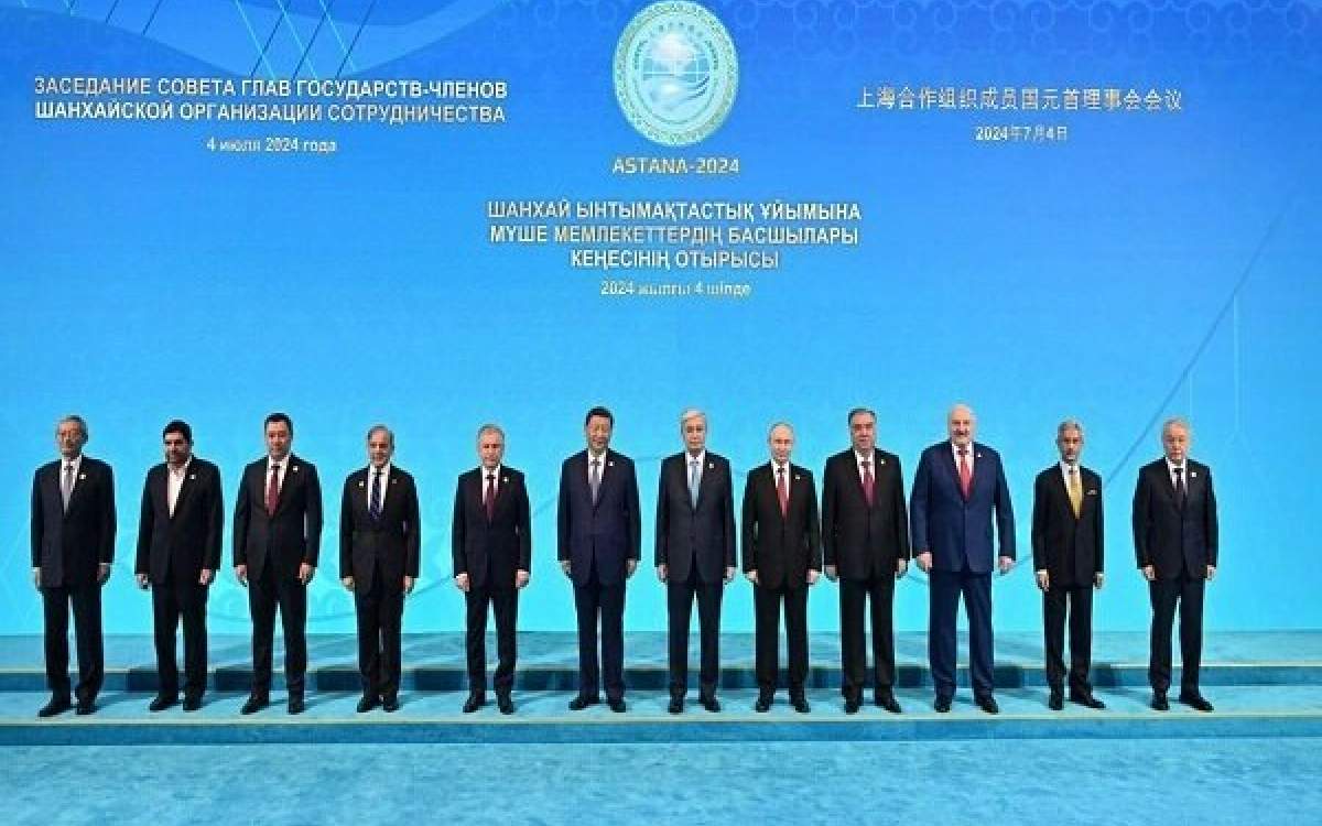 Iran’s acting president takes part in SCO summit in Astana