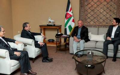 Iran’s Foreign Minister Abbas Araghchi (2nd-L) meets with Jordan’s King Abdullah II in Amman on October 16, 2024.