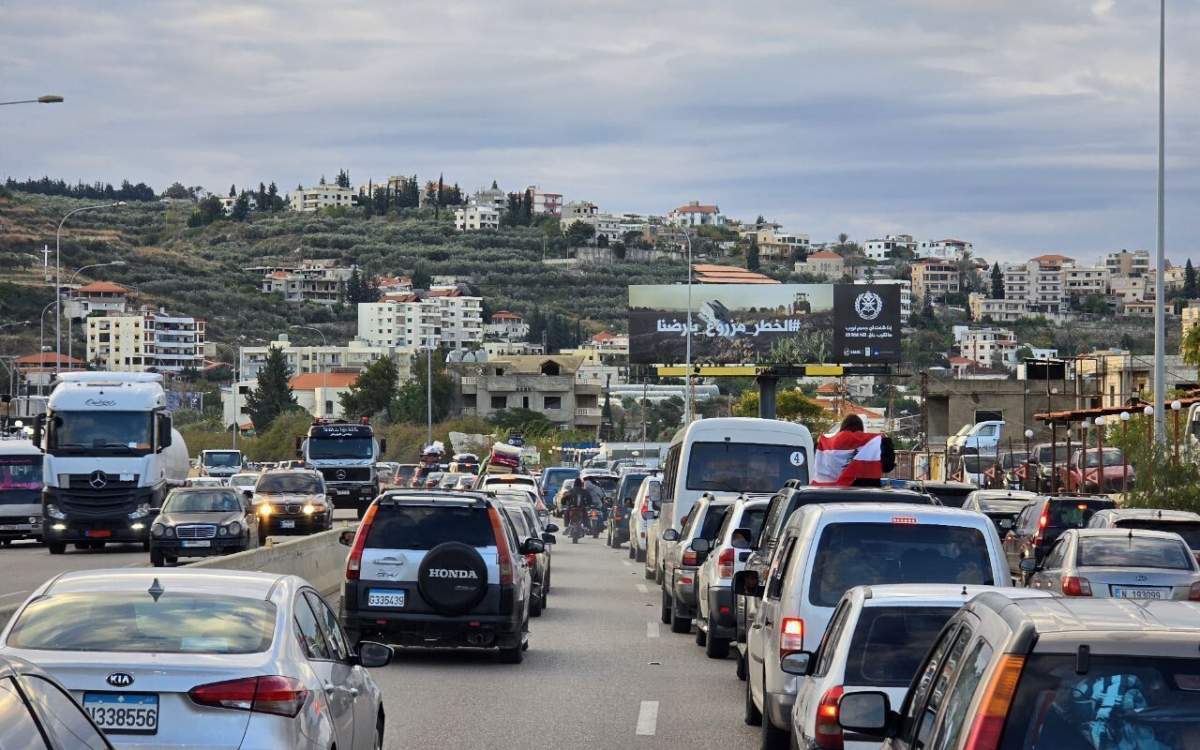 Lebanese people continue to return to their homes on 2nd day of ceasefire with Israel