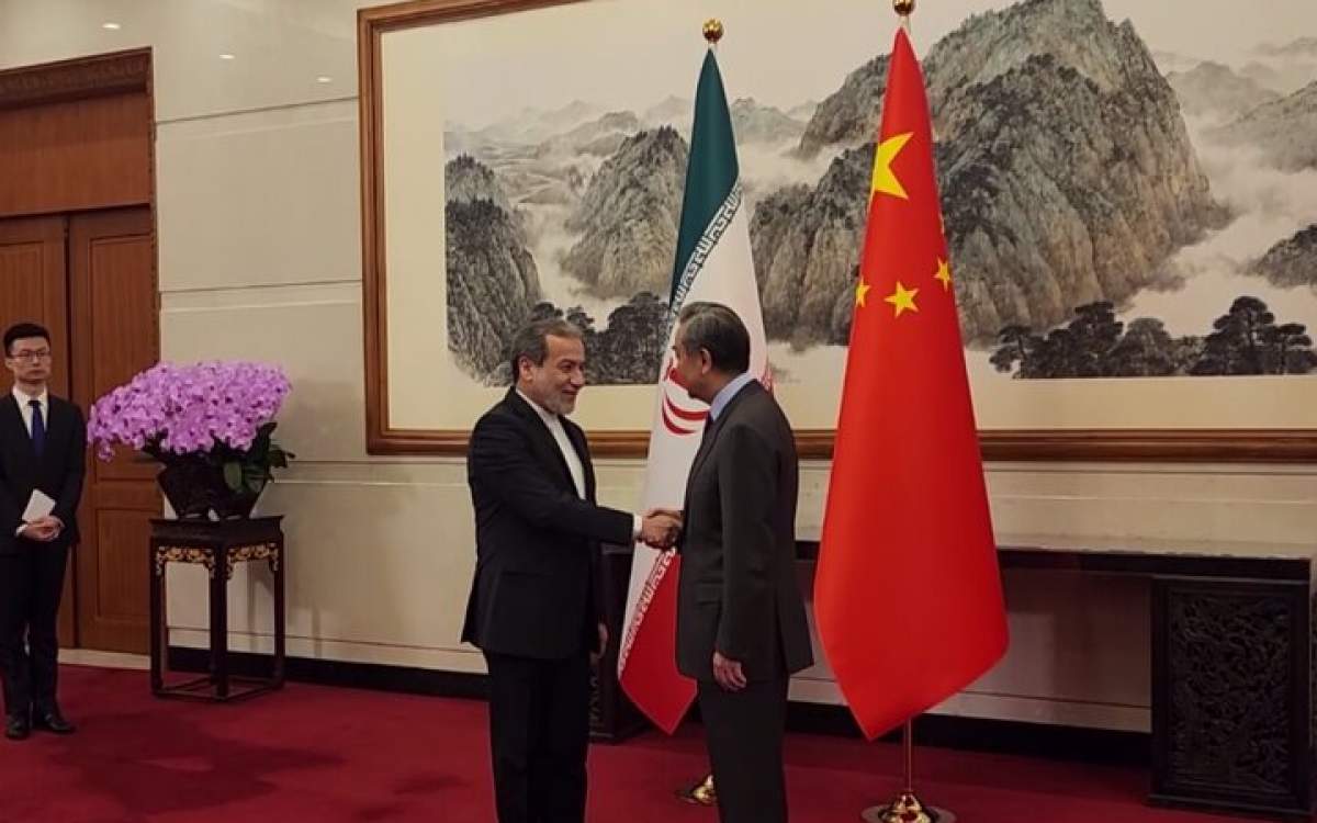 FM Araghchi meets Chinese counterpart in Beijing