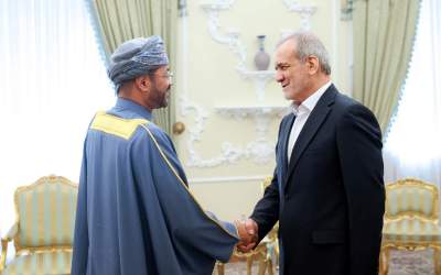 Pezeshkian urges Iran-Oman coop. on enhancing regional peace