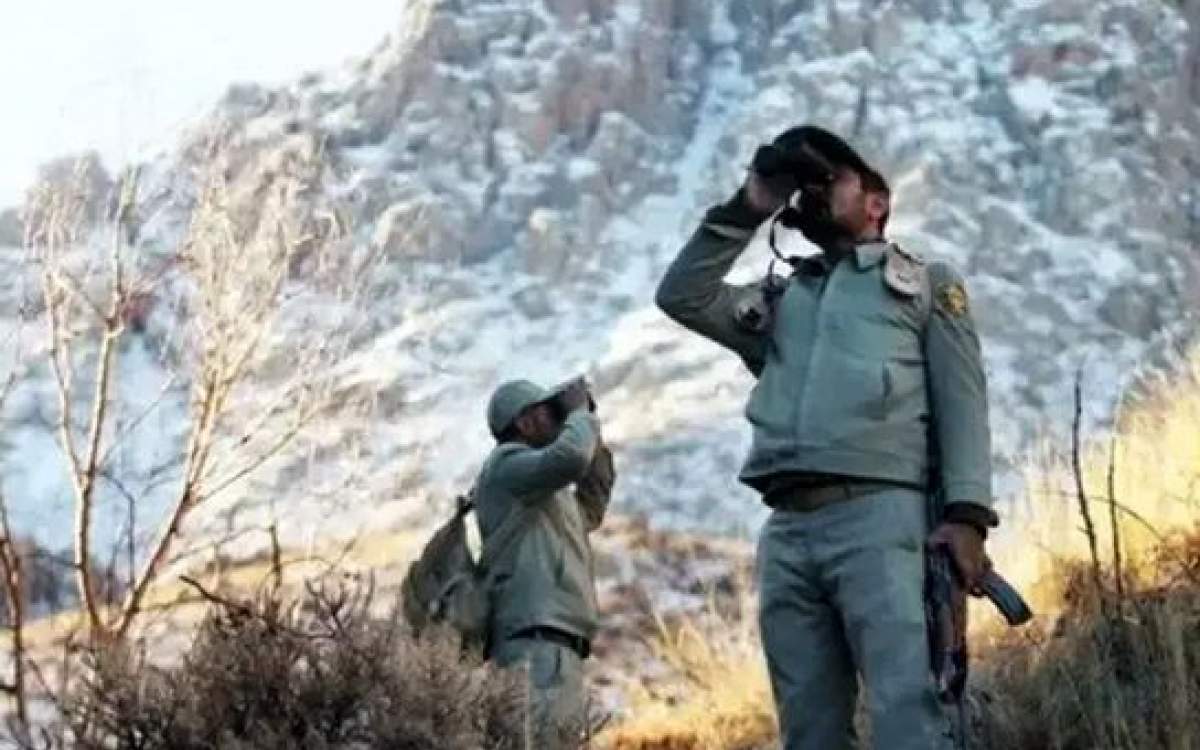 رئیس سازمان محیط زیست: اصلاح قانون حمل سلاح محیط‌بانان تصویب شد؛ پیگیر افزایش ضرایب برای محیط‌بانان بومی هستیم