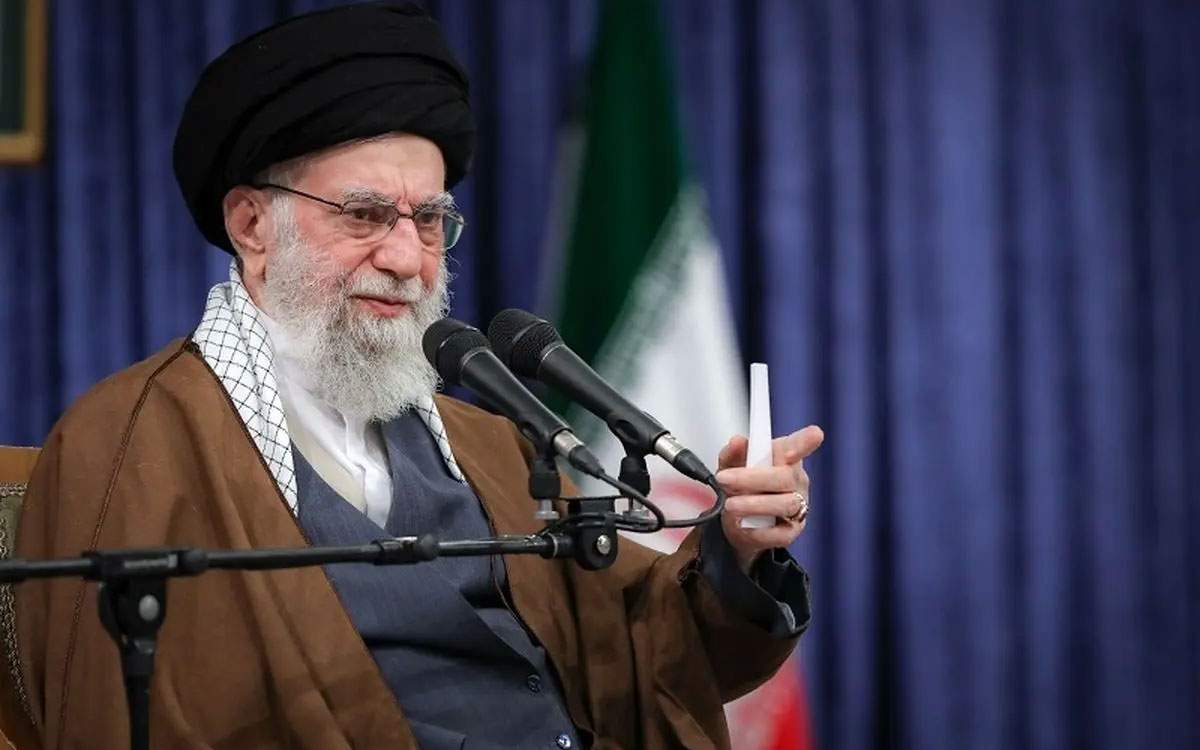 رهبر انقلاب: همکاری با آمریکا تا زمانی که از رژیم صهیونیستی حمایت میکند، بیمعنی است رهبر انقلاب: همکاری با آمریکا تا زمانی که از رژیم صهیونیستی حمایت میکند، بیمعنی است