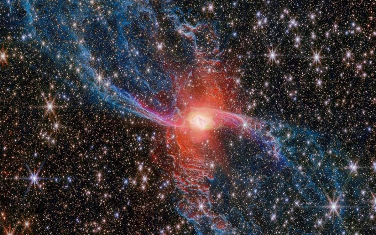 تصاویر تازه «جیمز وب» از سحابی سرخ؛ نمایش شگفت‌انگیز مرگ یک ستاره